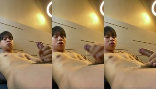 กวินเกย์วัยรุ่น sex creator ชาวไทยตัวตึงโชว์ควยใหญ่ยาวของเขาชักว่าวโชว์ให้ดูอีกแล้วครับ มาน้ำแตกด้วยกันฟินๆ