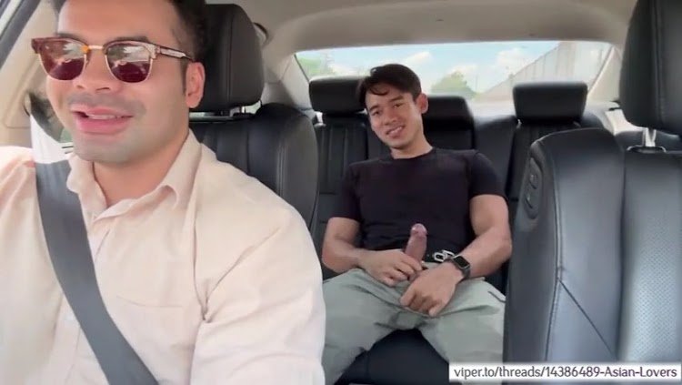 ผู้โดยสารเงี่ยนคนขับก็เงี่ยนกาดกับก้องหล้าจอดรถอมควยบริการพิเศษช่วยลูกค้าเสียวรถผ่านไปมาตลอดคนขับอยากโดนเย็ดจัดให้ ตื่นเต้นน้ำแตกไม่ทันตั้งตัว