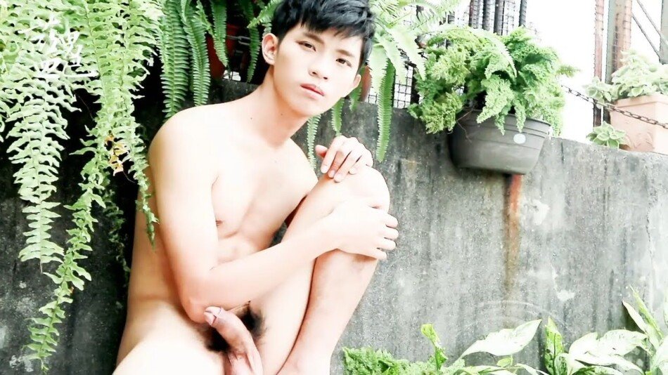 วัยรุ่นหน้าใส ถ่ายแบบโชว์เงี่ยน วันนี้ตี๋น้อยมาเป็นนายแบบครับ โชว์ควยทั้ง Outdoor และ indoor มาดูกันเยอะๆนะครับ