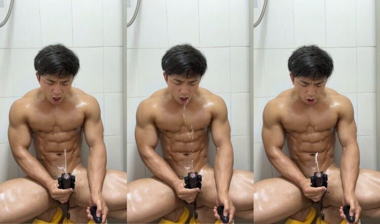 ชักว่าวได้เงี่ยนที่สุด10เต็ม10 โจนักกล้ามมากับของเล่นสวมควยสั่นได้ โคตรเสียวควย น้ำแตกน้ำพุ่งแรง สูงถึงหน้าตัวเอง ลีลาชักไม่เหมือนใครเบ่งกล้ามเบ่งควย ปลดปล่อยเต็มที่